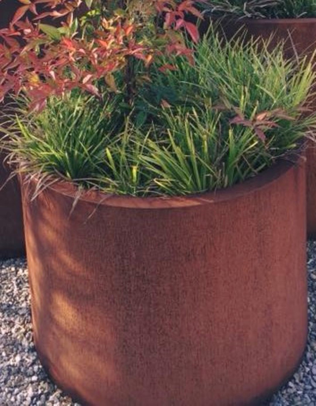 https://cdn.warentuin.nl/media/catalog/product/1/7/1706144561334325_geroba_plantenbak_plantenbak_ronda_60_x_60_cm_geroba_3924.jpg