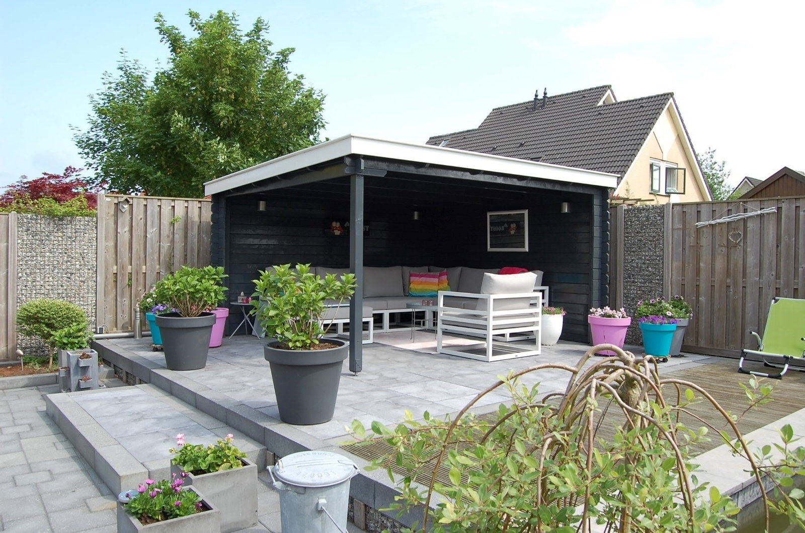 https://cdn.warentuin.nl/media/catalog/product/1/7/1706144561334648_2_overkapping_els_300_cm_bij_250_cm_diep_lessenaarsdak_warentu_523d.jpg