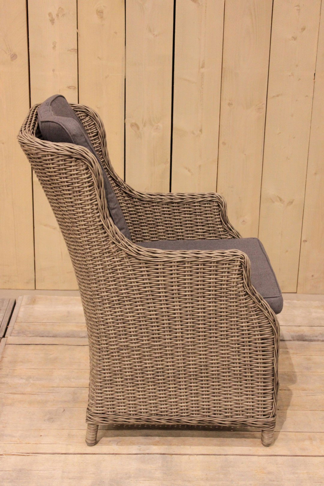 https://cdn.warentuin.nl/media/catalog/product/1/7/1711143000103195_2_eurofleur_aanbieding_tuinmeubel_darwin_stoel_natural_kobo_gr_e02a.jpg