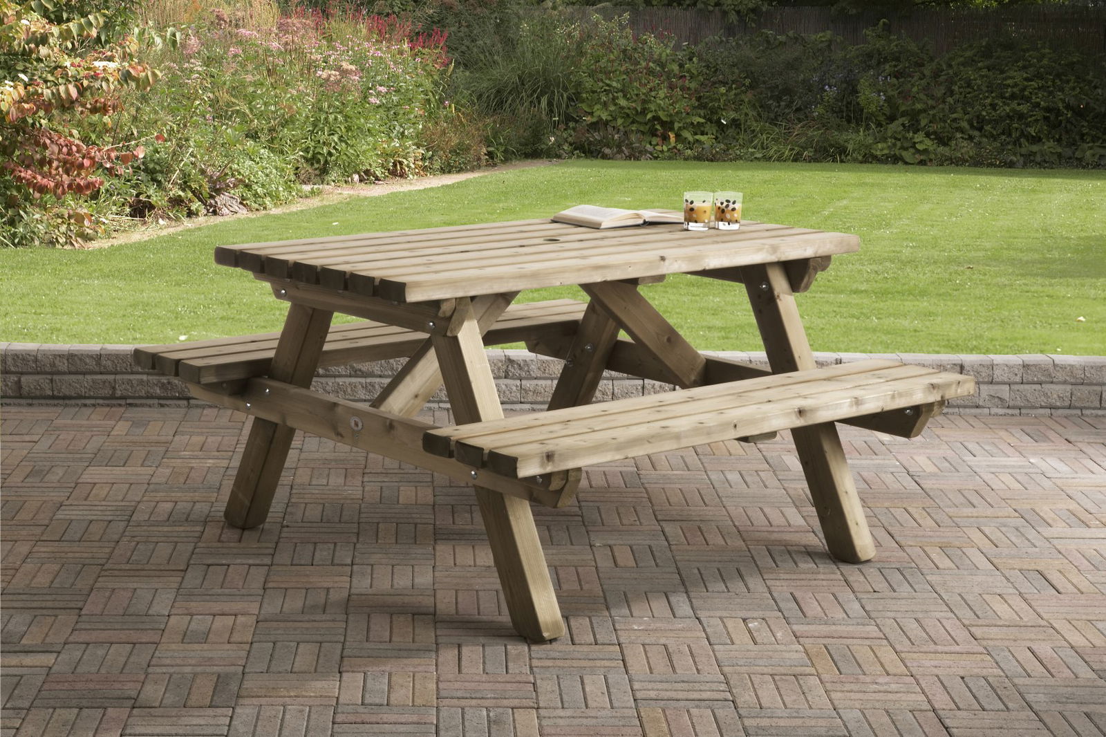 https://cdn.warentuin.nl/media/catalog/product/1/7/1718719074040707_2_talen_buitenmeubelen_buitenmeubel_picknicktafel_150_cm_talen_ea41.jpg