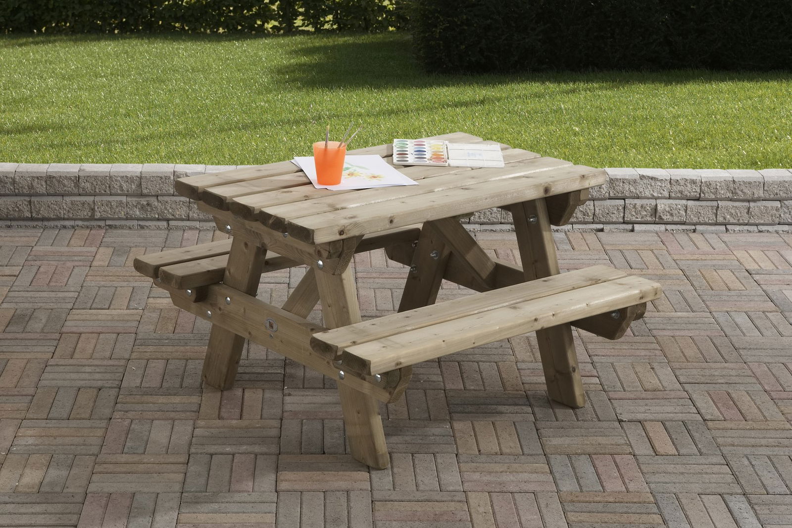 https://cdn.warentuin.nl/media/catalog/product/1/7/1718719074041100_2_talen_buitenmeubelen_buitenmeubel_kinderpicknicktafel_90x90__acb9.jpg