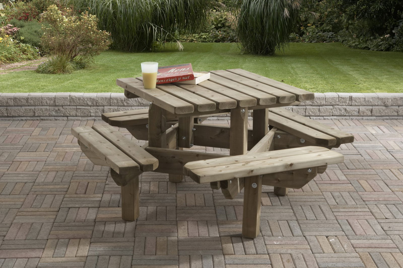 https://cdn.warentuin.nl/media/catalog/product/1/7/1718719074041605_2_talen_buitenmeubelen_buitenmeubel_kinderpicknicktafel_vierka_e920.jpg