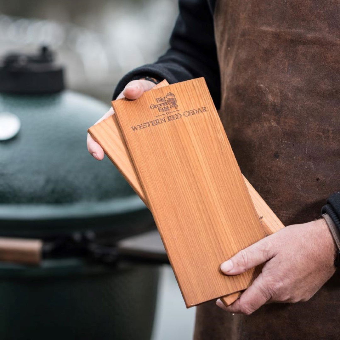 https://cdn.warentuin.nl/media/catalog/product/1/7/1770665719116291_2_big_green_egg_barbecueplank_big_green_egg_houten_barbecue_pl_40f0.jpg