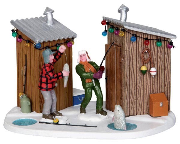https://cdn.warentuin.nl/media/catalog/product/1/7/1770728162239518_lemax_outdoor_wildlife_kersthuisje_friendly_competition_lemax__63af.jpg