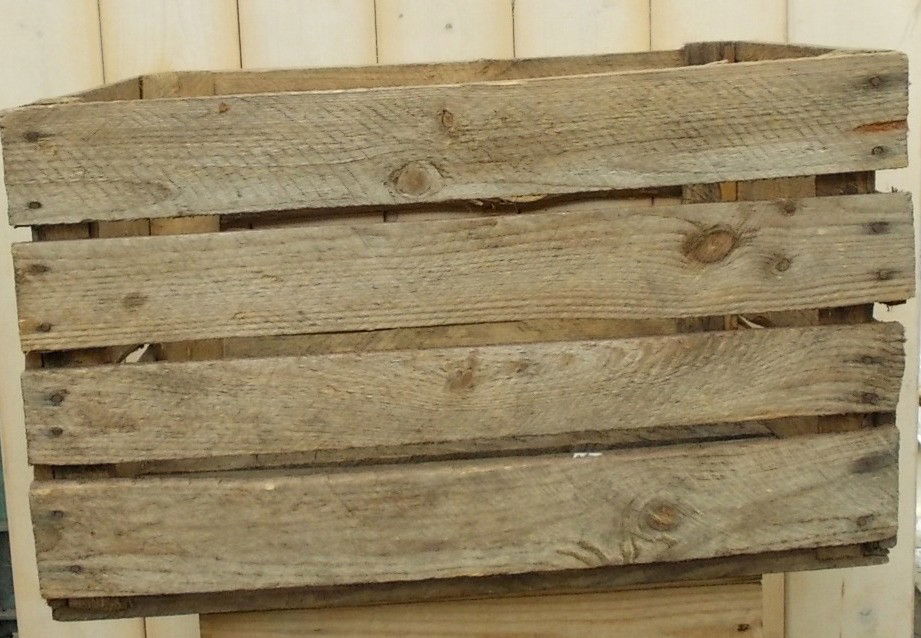 https://cdn.warentuin.nl/media/catalog/product/1/7/1775146325478740_2_warentuin_pallets_aardappelkist_fd3d.jpg