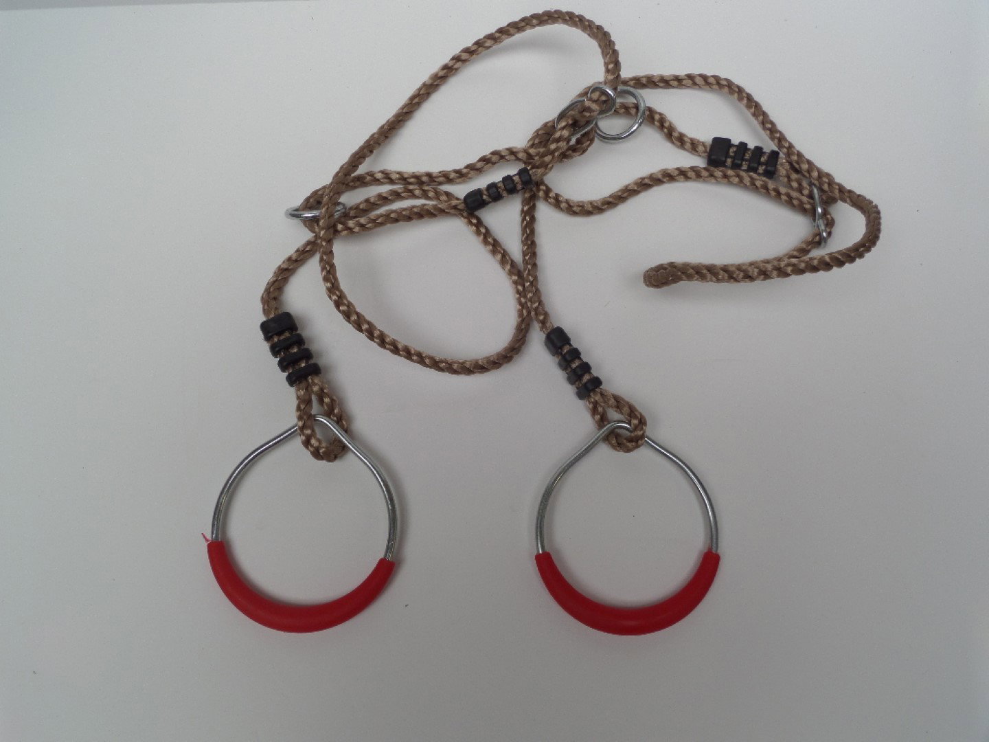 https://cdn.warentuin.nl/media/catalog/product/1/7/1775420013802227_hermic_speeltoestellen_ringen_in_metaal_diam_12x0_7_cm_pp_touw_dc4c.jpg
