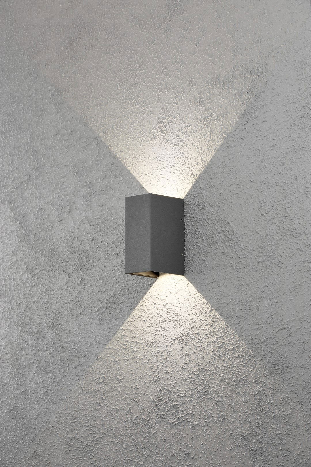 https://cdn.warentuin.nl/media/catalog/product/1/7/1777318307940374_konstsmide_buitenverlichting_buitenverlichting_cremona_7940_37_c20d.jpg