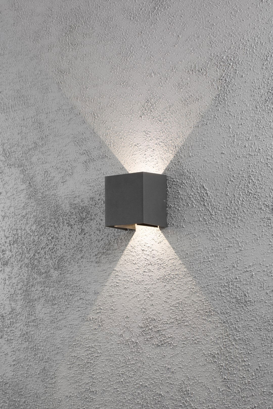 https://cdn.warentuin.nl/media/catalog/product/1/7/1777318307959376_konstsmide_buitenverlichting_buitenverlichting_cremona_7959_37_e19a.jpg