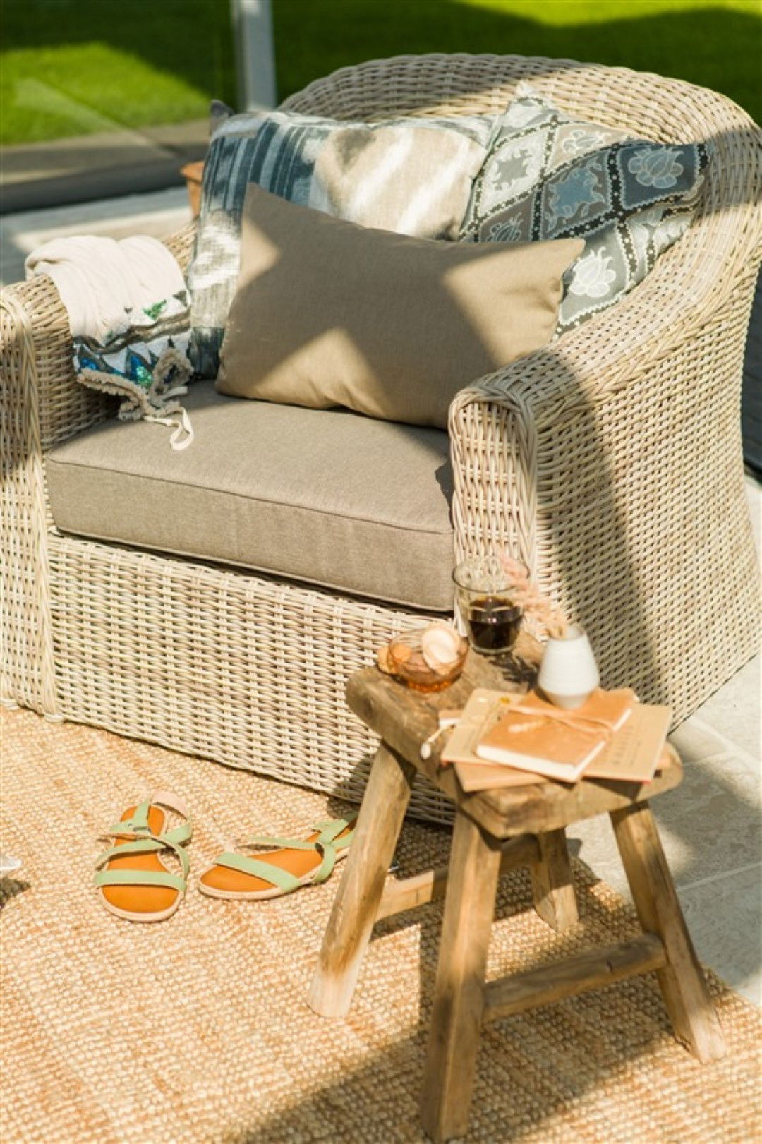 https://cdn.warentuin.nl/media/catalog/product/1/7/1778711268430691_2_hartman_tuinmeubel_havana_jute_50x30x14_lendekussen_hartman_ed20.jpg