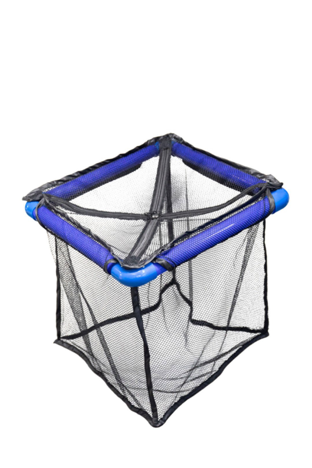 https://cdn.warentuin.nl/media/catalog/product/1/7/1778715897308727_aquadistri_aquarium_accessoire_kp_floating_fish_cage_70x70x70__8c31.jpg