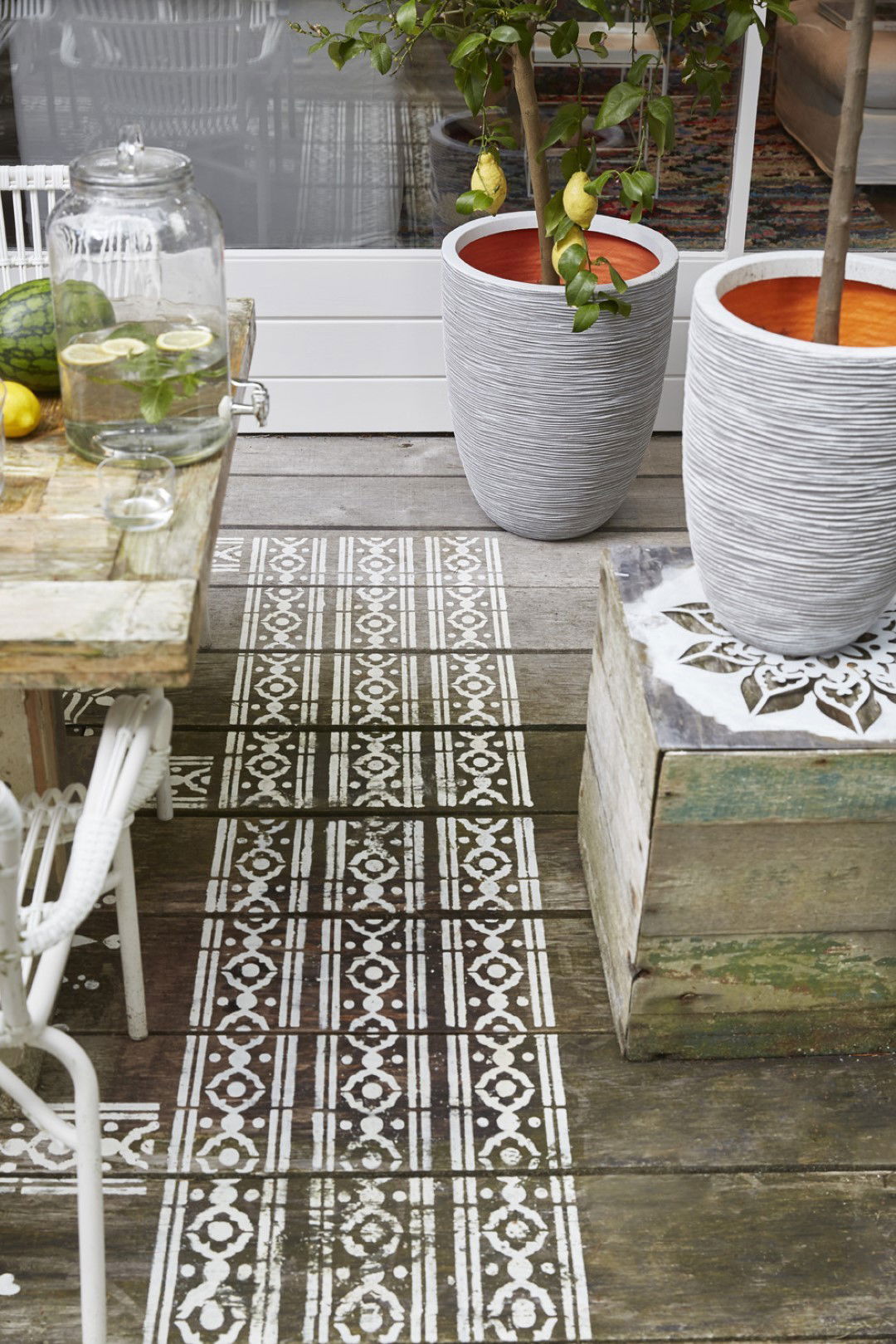https://cdn.warentuin.nl/media/catalog/product/1/7/1778716443061721_2_capi_europe_potterie_vaas_elegant_laag_rib_nl_44x56_ivoor_ca_cf66.jpg