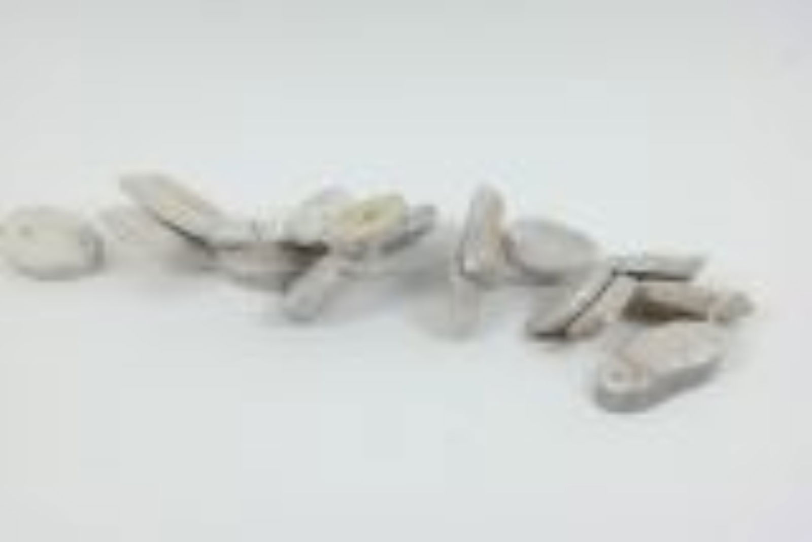 https://cdn.warentuin.nl/media/catalog/product/1/7/1778717795513135_hbx_deco_decoratie_matriaal_hanger_drift_slice_white_wash_1_d9ac.jpg