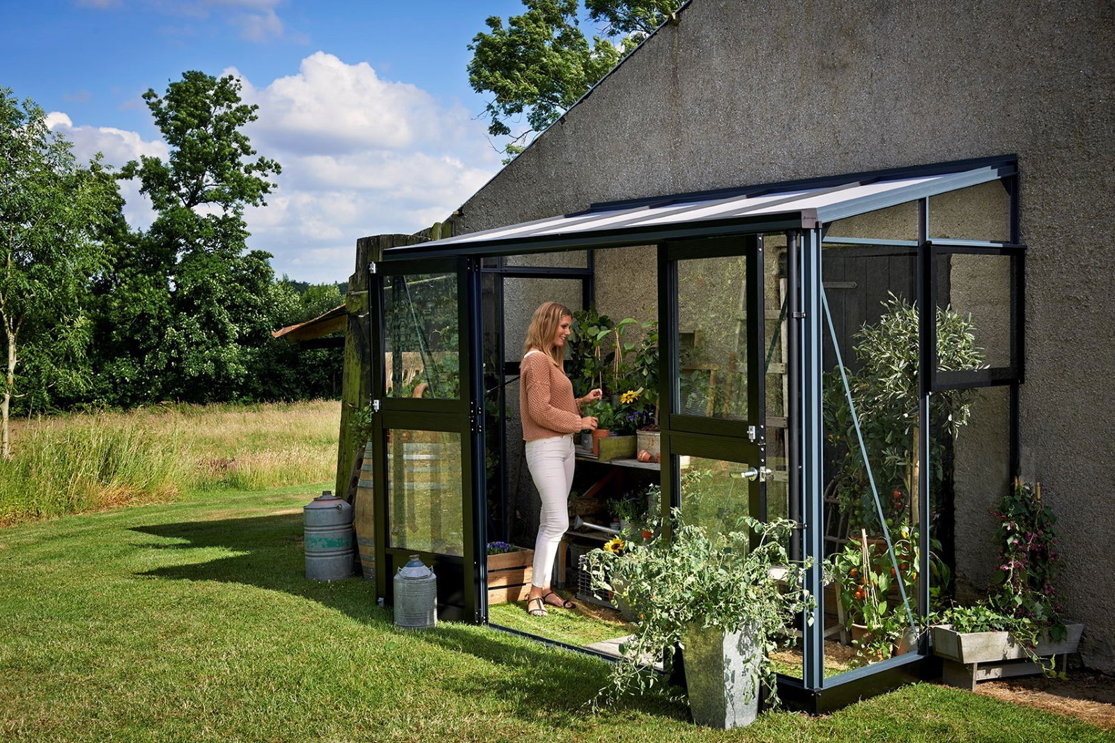 https://cdn.warentuin.nl/media/catalog/product/1/7/1778718226339379_juliana_muurkas_juliana_veranda_44_antracietgrijs_gevels_van_v_961d.jpg