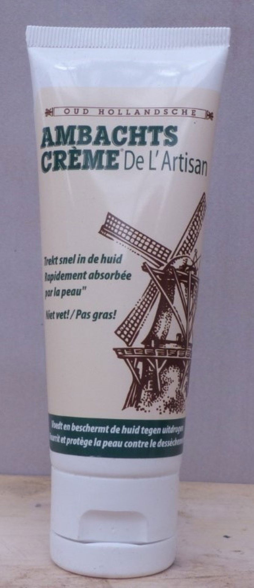 https://cdn.warentuin.nl/media/catalog/product/1/7/1778718347311032_oud_hollandsche_creme_oud_hollandsche_ambachtscreme_75_ml_1_c870.jpg