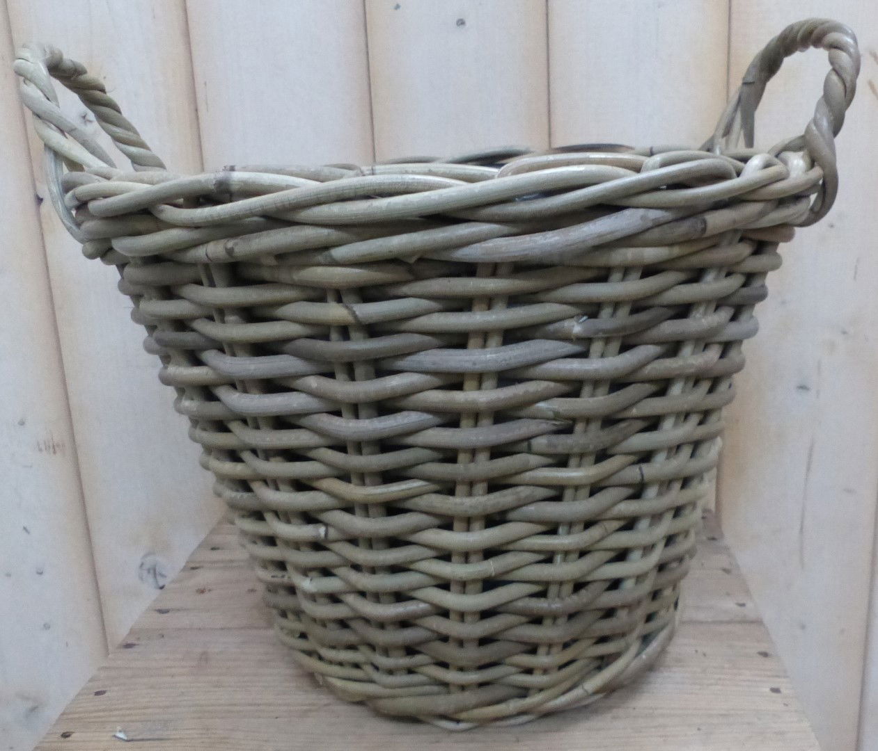 https://cdn.warentuin.nl/media/catalog/product/1/8/1885146325478922_warentuin_natuurlijk_budgetartikelen_mand_met_twee_handvaten_k_cd77.jpg