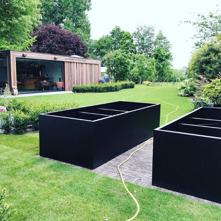 https://cdn.warentuin.nl/media/catalog/product/D/R/DROP5404033105933_01_geroba_plantenbakken_aluminium_artus_rechthoekige_aluminiu_8dcc.jpg