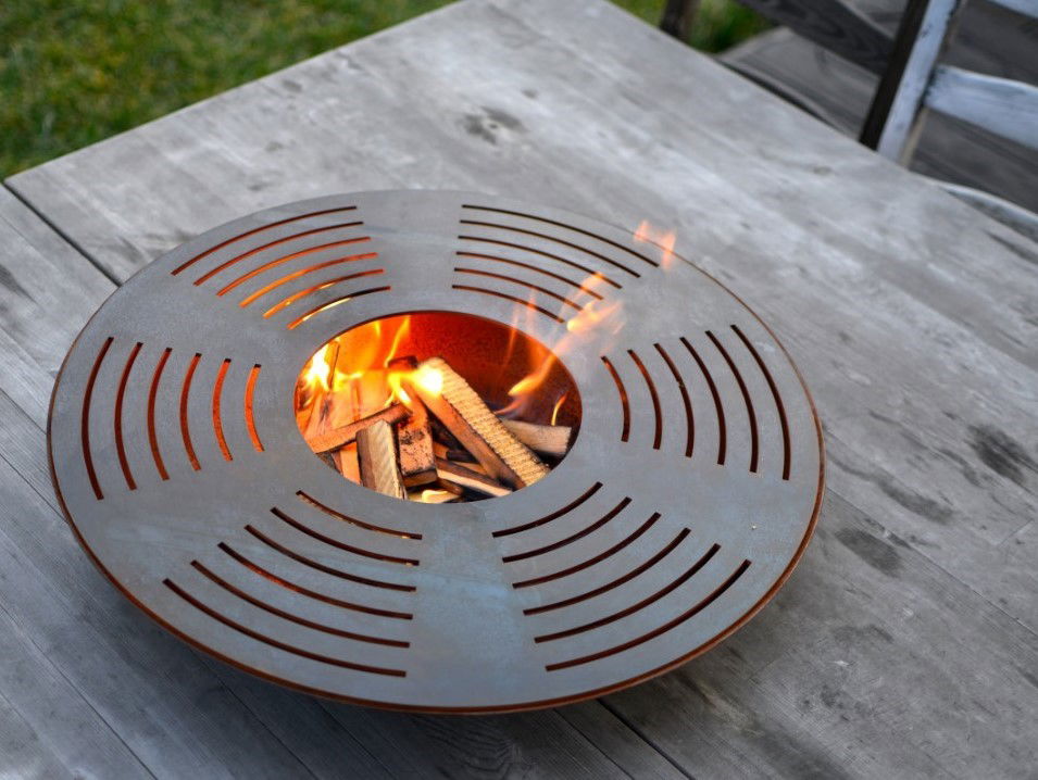 https://cdn.warentuin.nl/media/catalog/product/D/R/DROP5404033106718_01_geroba_vuurelementen_bowli_bakplaat_1500x4_geroba_6820.jpg