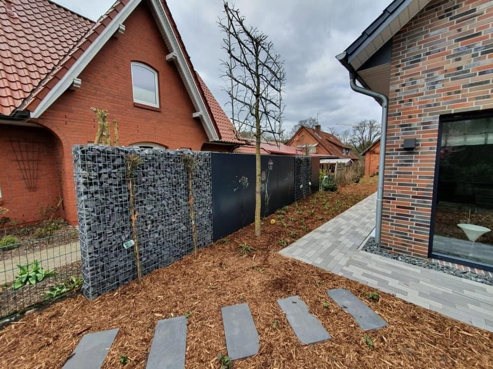https://cdn.warentuin.nl/media/catalog/product/D/R/DROP5404033108200_02_geroba_schuttingen_gerofence_aluminium_alu_allium_schuttin_6b17.jpg