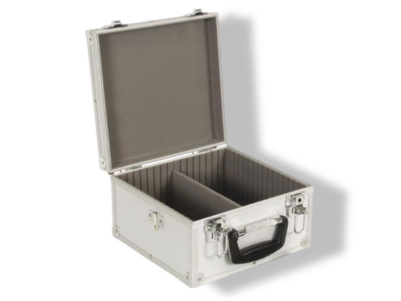 https://cdn.warentuin.nl/media/catalog/product/D/R/DROP5411257108930_01_velleman_cd_koffer_280_x_268_x_160_mm_40_cd__7e61.jpg