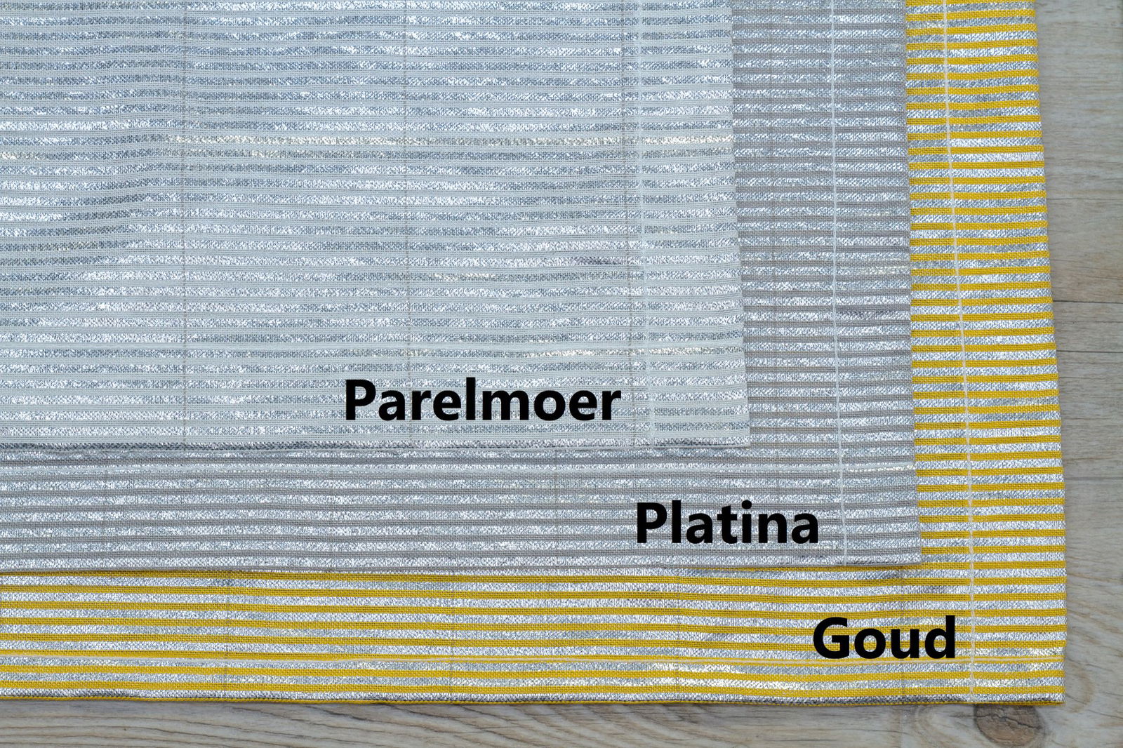 https://cdn.warentuin.nl/media/catalog/product/D/R/DROP6144561336703_01_outdoor_queen_zonnedoek_zonnedoek_200x300_cm_parelmoer_pri_1ae5.jpg