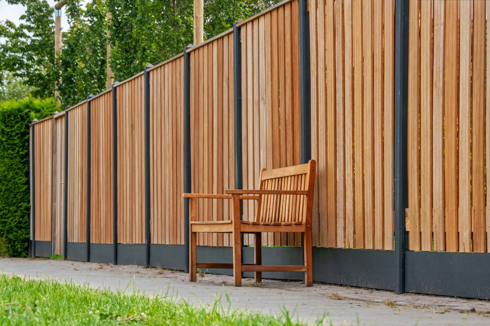 https://cdn.warentuin.nl/media/catalog/product/D/R/DROP8715815007633_01_tuinbank_nice_tuindeco_70bb.jpg