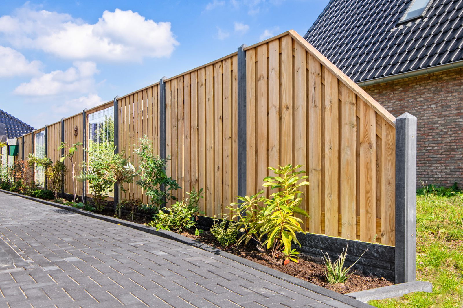 https://cdn.warentuin.nl/media/catalog/product/D/R/DROP8715815012149_tuinscherm_enschede_180_tuindeco_5018.jpg
