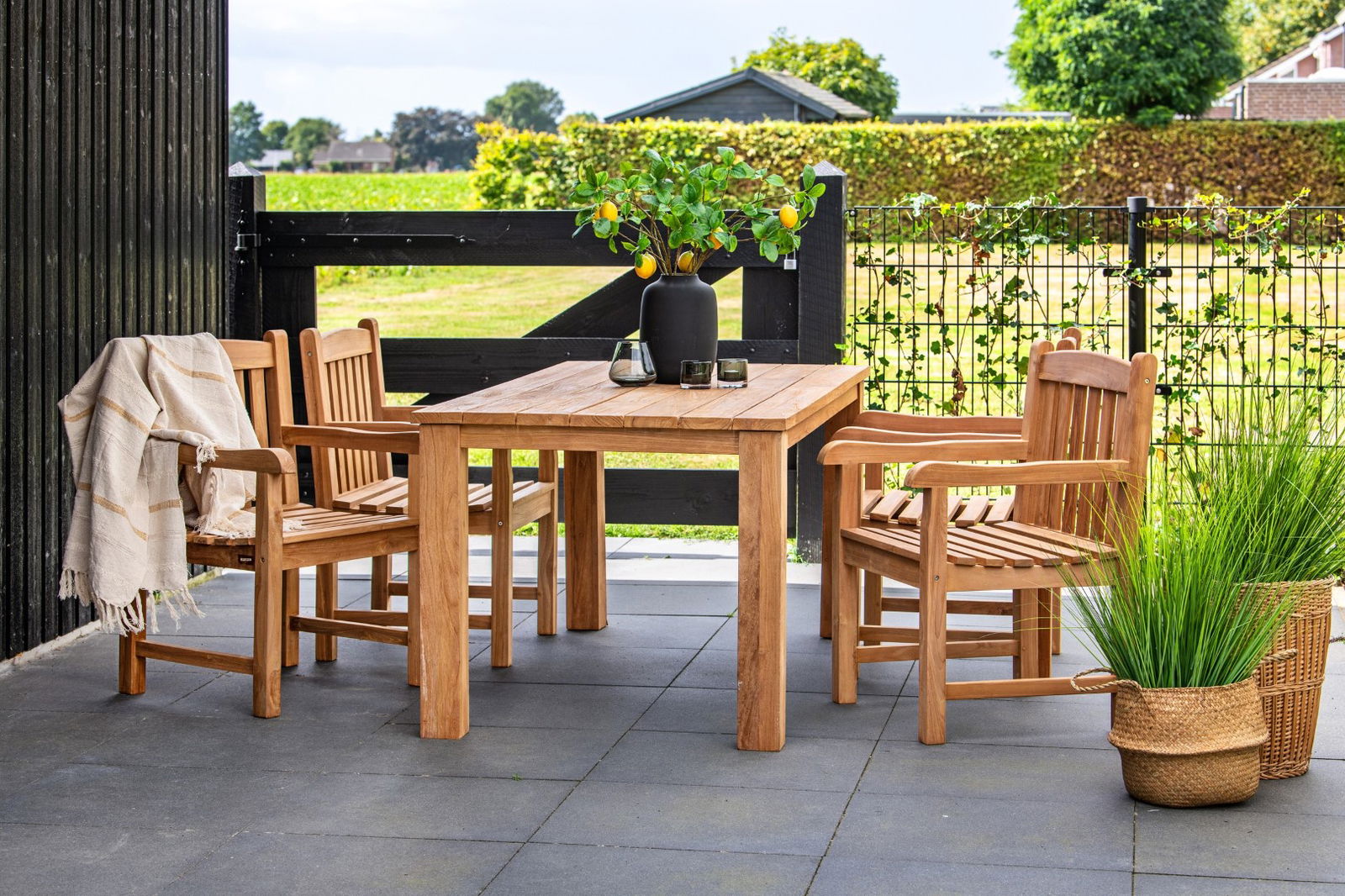 https://cdn.warentuin.nl/media/catalog/product/D/R/DROP8715815029062_tuintafel_rustiek_teak_250_cm_tuindeco_95f4.jpg