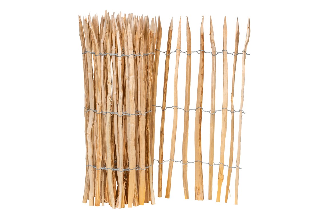 https://cdn.warentuin.nl/media/catalog/product/D/R/DROP8715815112252_hazelaar_hekwerk_op_rol_l460xh100_cm_5_cm_3_draden_tuindeco_e85d.jpg