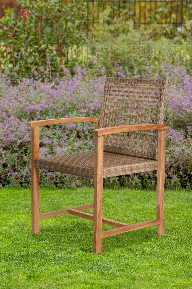 https://cdn.warentuin.nl/media/catalog/product/D/R/DROP8715815417173_01_teak_tuinstoel_blitar_set_van_2_stoelen_tuindeco_e382.jpg