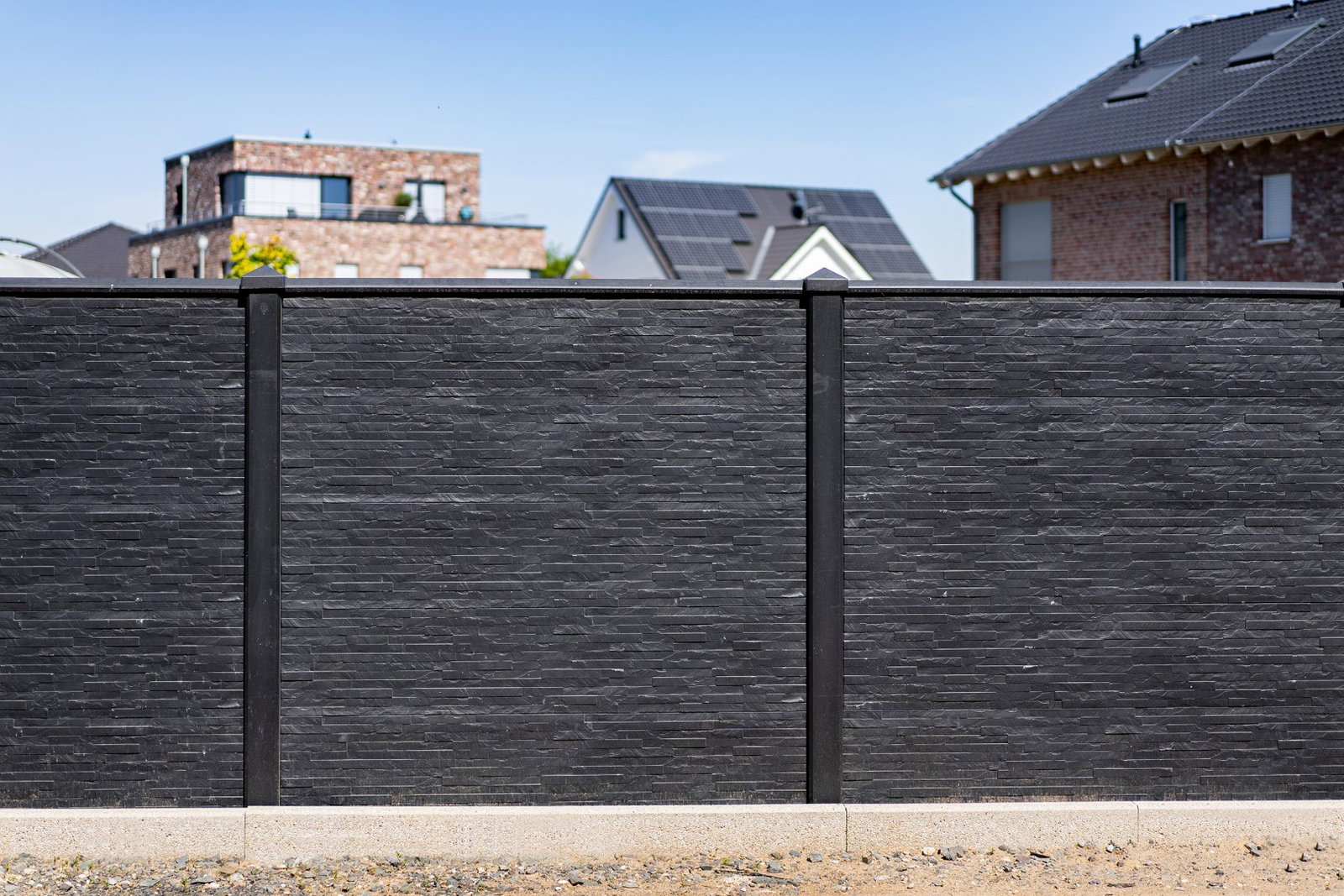https://cdn.warentuin.nl/media/catalog/product/D/R/DROP8715815504644_01_berton_leisteen_motiefplaat_gecoat_184_cm_tuindeco_937b.jpg