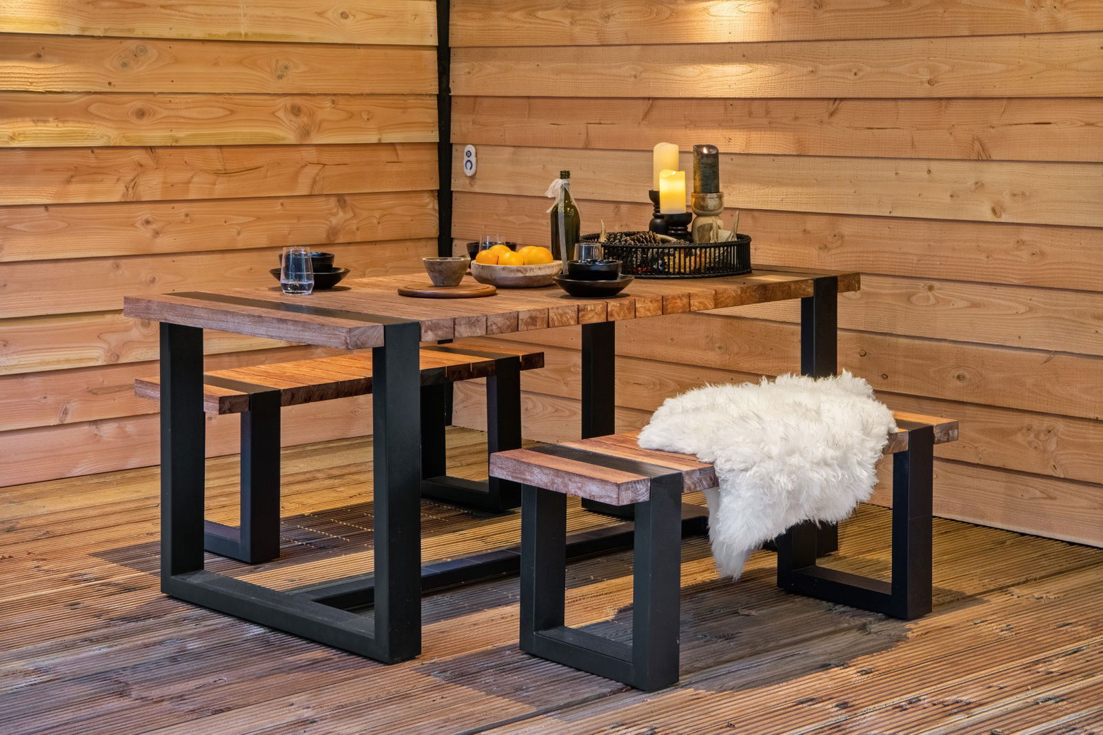 https://cdn.warentuin.nl/media/catalog/product/D/R/DROP8715815524314_teak_dinnerset_wellington_tuindeco_f2b9.jpg
