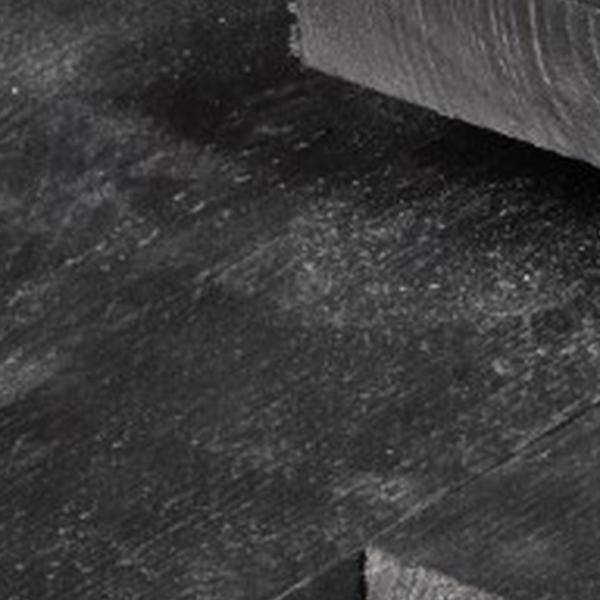 https://cdn.warentuin.nl/media/catalog/product/D/R/DROP8715815533378_01_plank_midden_europees_grenen_zwart_gespoten_2_0x20_0x400_c_5897.jpg