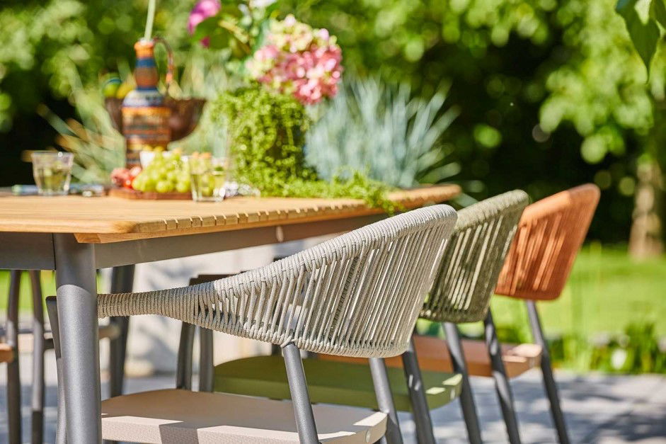 https://cdn.warentuin.nl/media/catalog/product/M/E/MEUB1118955068842_01_suns_diningstoel_matera_dining_stoel_forest_green_suns_c8aa.jpg