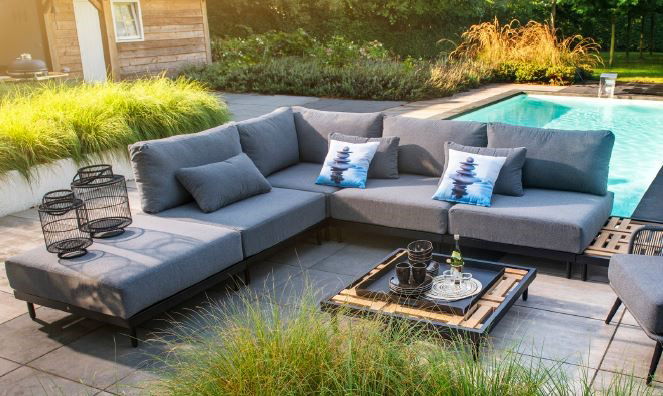 https://cdn.warentuin.nl/media/catalog/product/M/E/MEUB1143000104011_01_yoi_loungeset_loungeset_natsu_hoekset_2_salontafels_yoi_7d4f.JPG