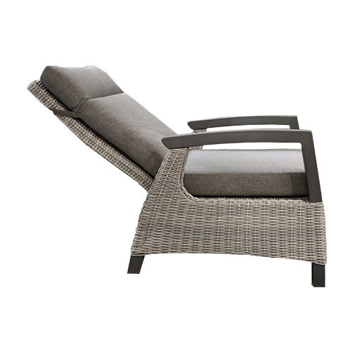 https://cdn.warentuin.nl/media/catalog/product/M/E/MEUB2100050067218_1_buitengewoon_boet_loungestoel_barree_lounge_tuinstoel_d0d6.jpg
