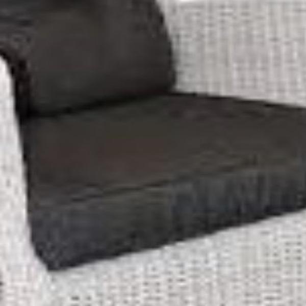 https://cdn.warentuin.nl/media/catalog/product/M/E/MEUB2100050112543_01_own_losseeen_vierdestoelen_pianoro_tuinstoel_iceland_own_e1e7.jpg