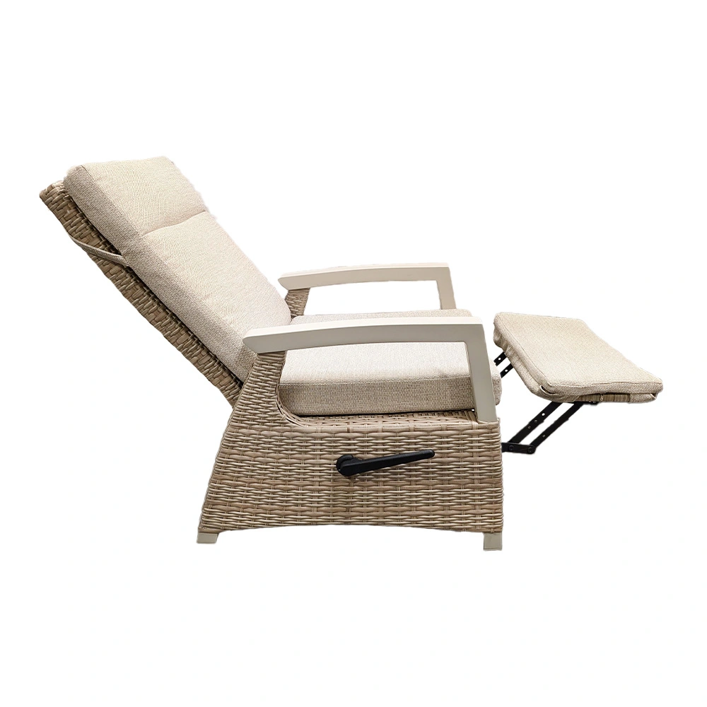 https://cdn.warentuin.nl/media/catalog/product/M/E/MEUB2500000253836_01_rosalia_standenstoel_latte_trestino_a003.png