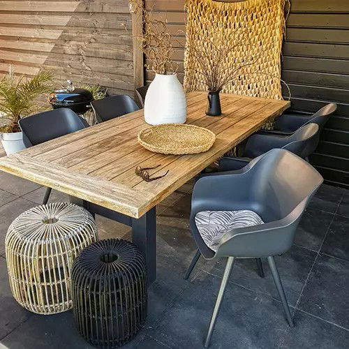 https://cdn.warentuin.nl/media/catalog/product/M/E/MEUB8711268463477_01_stoel_studio_armchair_zitting_xerix_frame_xerix_1_stuk_har_e746.jpg
