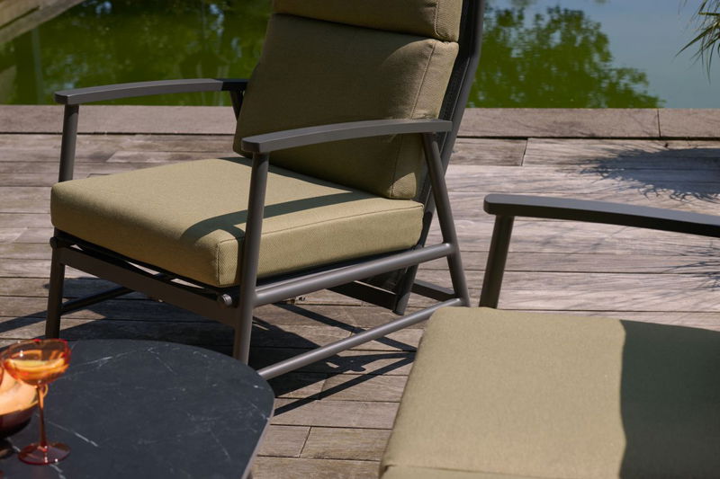 https://cdn.warentuin.nl/media/catalog/product/M/E/MEUB8711268741810_01_flora_lounge_set_green_black_hartman_eb17.jpg