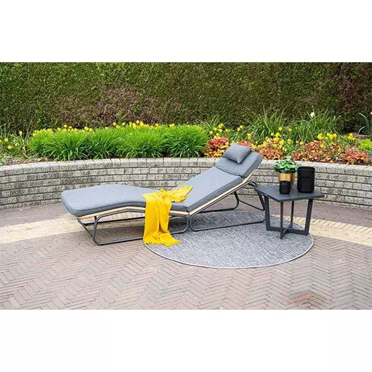 https://cdn.warentuin.nl/media/catalog/product/M/E/MEUB8713002068146_01_ivy_bijzettafel_47_5x47_5x42_cm_garden_impressions_warentu_7eaf.jpg