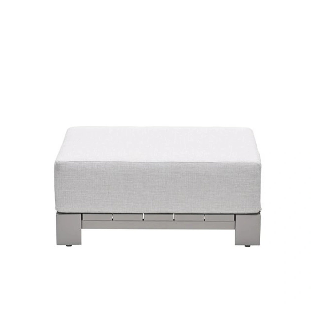 https://cdn.warentuin.nl/media/catalog/product/M/E/MEUB8713002587548_01_levanto_loungetafel_taupe_garden_impressions_c83a.jpg