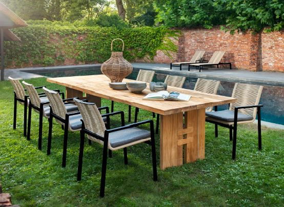 https://cdn.warentuin.nl/media/catalog/product/M/E/MEUB8716839930150_01_yoi_tafel_zen_table_300x100cm_teak_yoi_8e3c.JPG