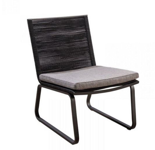 https://cdn.warentuin.nl/media/catalog/product/M/E/MEUB8716839930341_yoi_stoel_kome_lounge_chair_aluminium_black_rope_black_soil_y_7043.JPG