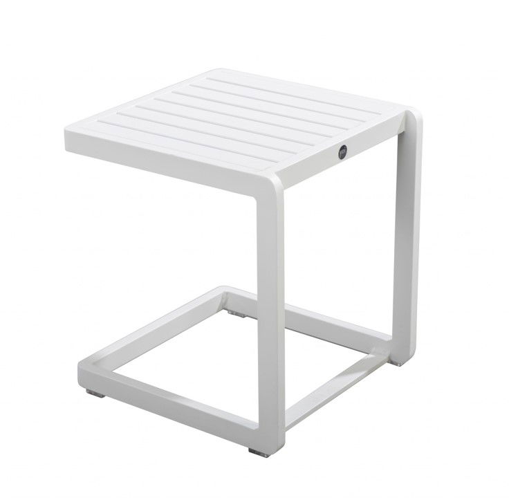 https://cdn.warentuin.nl/media/catalog/product/M/E/MEUB8716839937982_yoi_tuinmeubels_hokan_lounger_side_table_40x40__d538.jpg