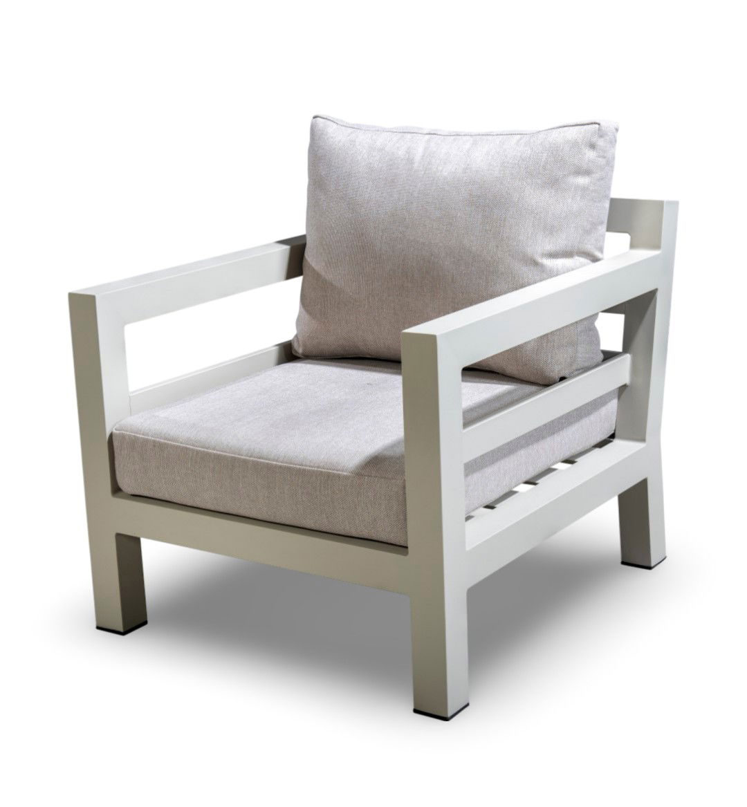 https://cdn.warentuin.nl/media/catalog/product/M/E/MEUB8716839940883_01_yoi_tuinmeubels_midori_lounge_chair_aluminium_s_jpg_5b46.jpg