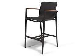 https://cdn.warentuin.nl/media/catalog/product/M/E/MEUB8719638366434_tierra_outdoor_stoel_foxx_barstoel_teak_charcoal_tierra_outdo_cb69.jpeg
