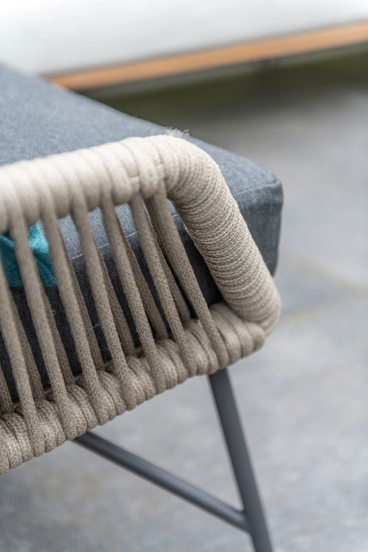https://cdn.warentuin.nl/media/catalog/product/M/E/MEUB8720087001128_0_ramblas_livingstoel_taupe_4so_b46b.jpg