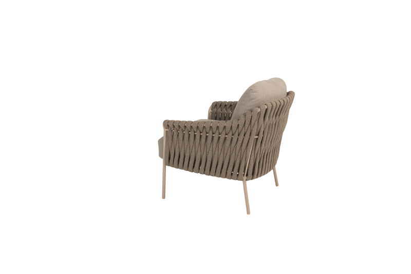 https://cdn.warentuin.nl/media/catalog/product/M/E/MEUB8720087020372_01_comino_low_dining_stoel_latte_4so_a3d8.jpg