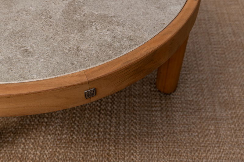 https://cdn.warentuin.nl/media/catalog/product/M/E/MEUB8720087023694_01_finn_coffee_tafel_teak_keramiek_sabbia_panna_dia_85_cm_4so_1b79.jpg