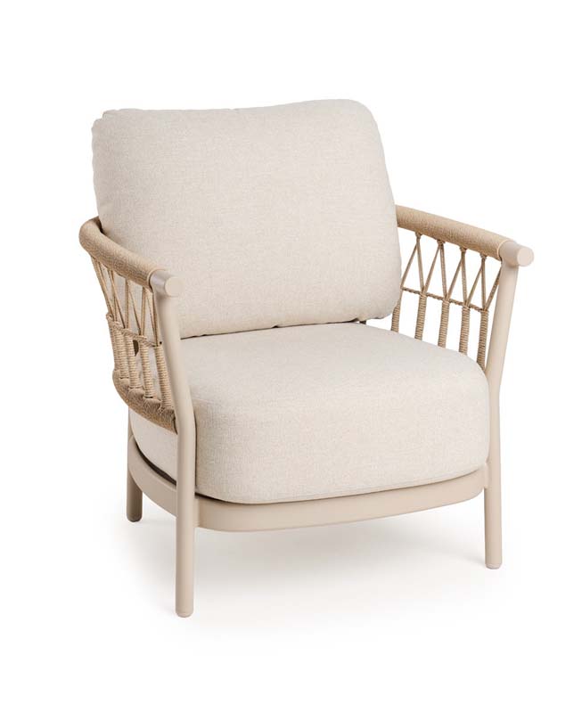 https://cdn.warentuin.nl/media/catalog/product/M/E/MEUB8721226325198_fresca_lounge_stoel_champagne_tierra_outdo_e5ec.jpg